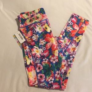 LuLaRoe Jordan XS workout pants floral print. 🌺